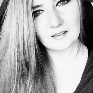 Meet your Posher, Lily